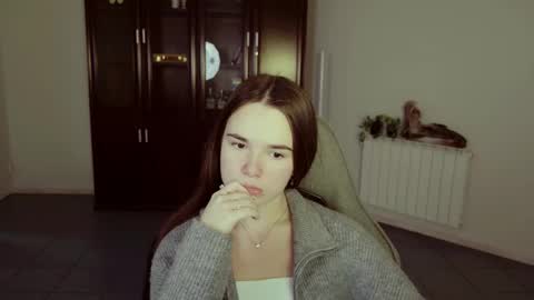 maybloom_ online show from 12.05.25