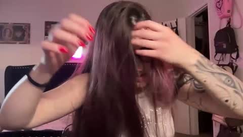 Snapshot of mayhem4ever chatting on 10.03.25 mayhem online show from 10.03.25