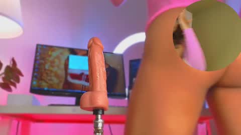 Mayka online show from 02.14.25