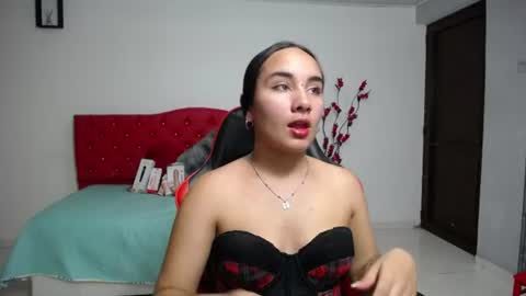Snapshot of maylin_hornyy19 chatting on 06.15.26 Maylin online show from 06.15.26
