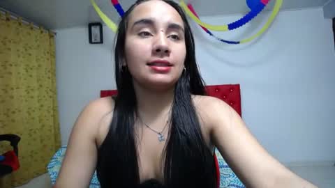 Snapshot of maylin_hornyy19 chatting on 06.27.26 Maylin online show from 06.27.26