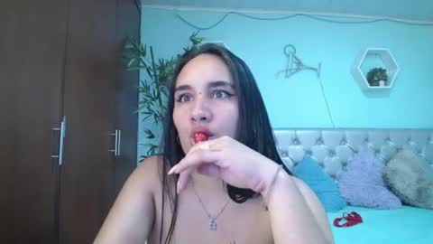 Snapshot of maylin_hornyy19 chatting on 07.14.26 Maylin online show from 07.14.26