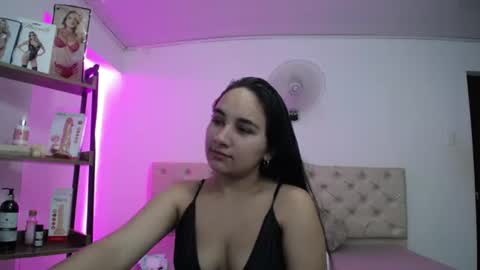 Snapshot of maylin_hornyy19 chatting on 07.31.26 Maylin online show from 07.31.26