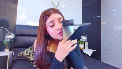 Snapshot of maylinsanchez chatting on 02.05.25 Maylin online show from 02.05.25