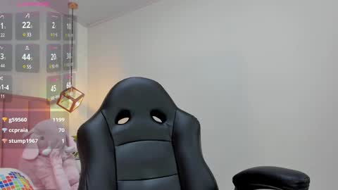 Snapshot of mayroberts chatting on 02.10.25 MAY online show from 02.10.25