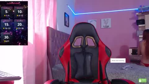 Snapshot of mayte_girls__ chatting on 10.04.25 mayte online show from 10.04.25