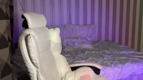 Snapshot of mayvi_cold chatting on 10.12.25 mayvi_cold online show from 10.12.25