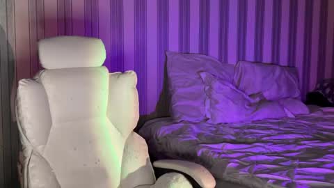 Snapshot of mayvi_cold chatting on 03.31.26 mayvi_cold online show from 03.31.26