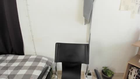 Snapshot of mazikeen_18 chatting on 02.04.25 mazikeen_18 online show from 02.04.25