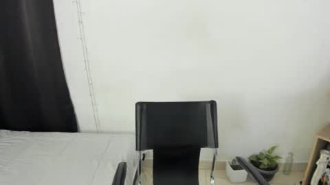 Snapshot of mazikeen_18 chatting on 09.10.25 mazikeen_18 online show from 09.10.25