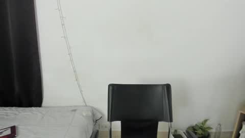 Snapshot of mazikeen_18 chatting on 09.11.25 mazikeen_18 online show from 09.11.25