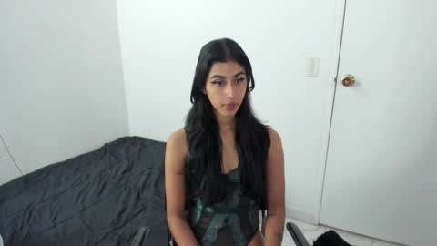 Snapshot of mazikeen_18 chatting on 11.03.25 mazikeen_18 online show from 11.03.25