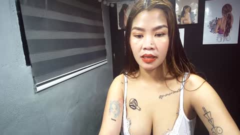 Snapshot of mazikeen_mazee chatting on 01.15.25 mazikeen_mazee online show from 01.15.25