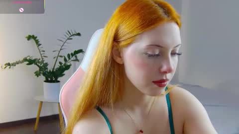 Snapshot of mazymayes chatting on 11.24.25 Mazy online show from 11.24.25