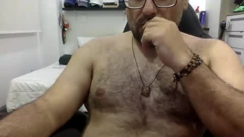 Snapshot of mbotve chatting on 03.09.26 VzlaMan online show from 03.09.26