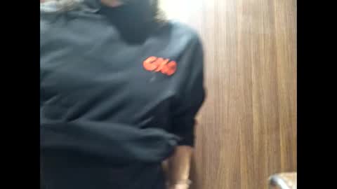 Snapshot of mccock16cm chatting on 11.08.25 mccock16cm online show from 11.08.25