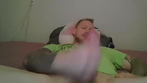 Snapshot of mclovin101010 chatting on 11.05.25 mclovin online show from 11.05.25