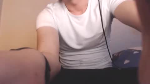 Snapshot of mcmike_es chatting on 12.07.24 Mike online show from 12.07.24