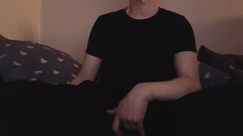 Snapshot of mcmike_es chatting on 12.31.24 Mike online show from 12.31.24