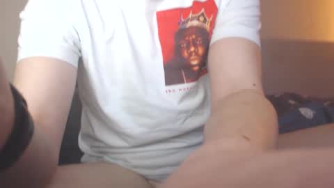 Snapshot of mcmike_es chatting on 01.04.25 Mike online show from 01.04.25