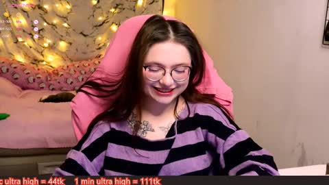 Snapshot of me_hanna chatting on 01.14.25 Hanna online show from 01.14.25