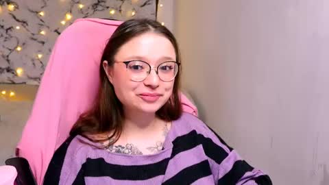 Snapshot of me_hanna chatting on 02.13.25 Hanna online show from 02.13.25