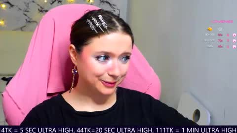 Snapshot of me_hanna chatting on 03.05.25 Hanna online show from 03.05.25