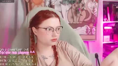 Snapshot of me_hanna chatting on 06.27.26 Hanna online show from 06.27.26