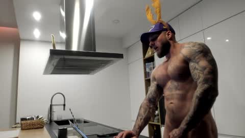 Snapshot of mealphamale chatting on 12.30.24 Alpha Male online show from 12.30.24