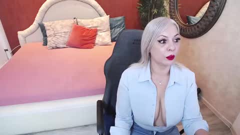 Snapshot of meamandax chatting on 03.11.25 meamandax online show from 03.11.25