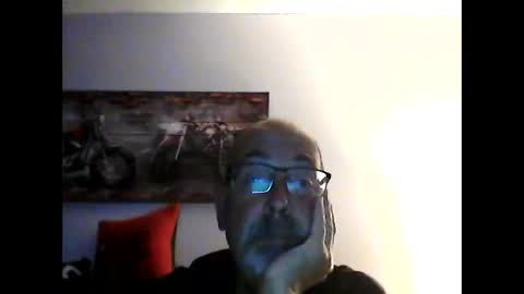 me at home online show from 11.12.25