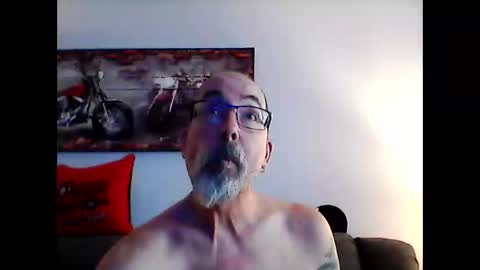 Snapshot of meathome3 chatting on 03.19.26 me at home online show from 03.19.26