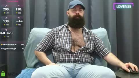 Snapshot of meaty_roll chatting on 03.26.26 Meaty Roll online show from 03.26.26