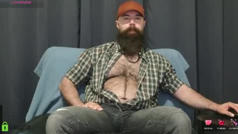 Snapshot of meaty_roll chatting on 04.20.26 Meaty Roll online show from 04.20.26