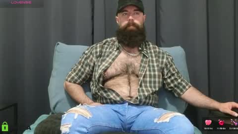 Snapshot of meaty_roll chatting on 04.24.26 Meaty Roll online show from 04.24.26