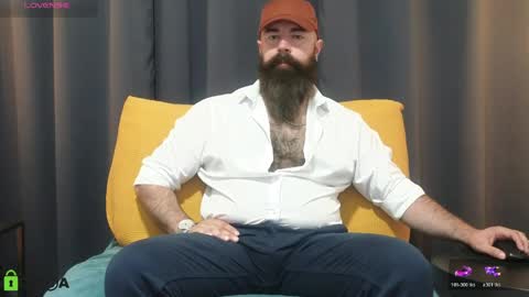 Snapshot of meaty_roll chatting on 05.31.26 Meaty Roll online show from 05.31.26
