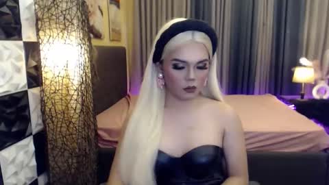 Snapshot of meatyhorsecocktrans chatting on 10.20.25 meatyhorsecocktrans online show from 10.20.25