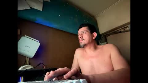 Snapshot of mecera83 chatting on 01.01.25 mecera83 online show from 01.01.25