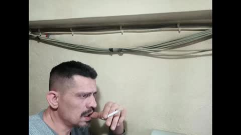 Snapshot of mecera83 chatting on 11.19.25 mecera83 online show from 11.19.25