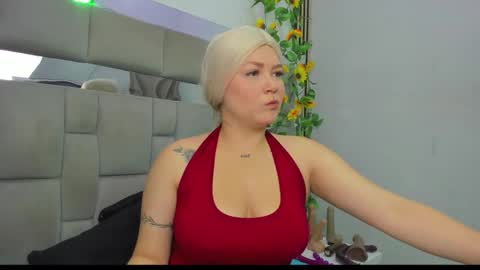Snapshot of medusaowens chatting on 06.01.26 MedusaOwens online show from 06.01.26
