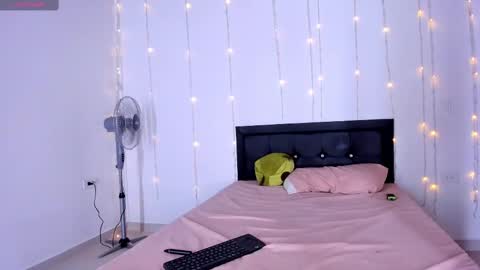 medussa13 online show from 03.05.25