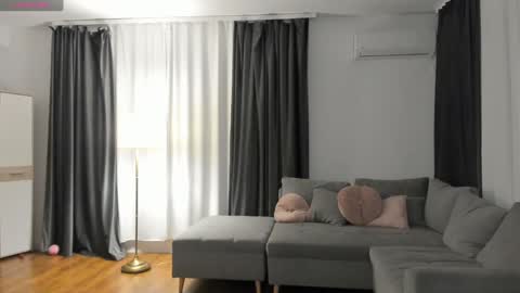 MedussaEyes online show from 02.07.25