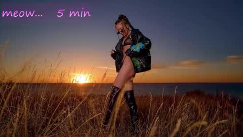 Sweet Meow nonude online show from 10.29.25