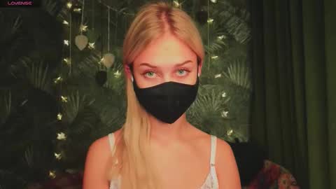 meeeewmeeeeow online show from 11.22.25