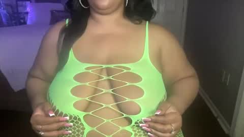 Snapshot of meetsouthernpeach chatting on 01.24.25 Southern Peach online show from 01.24.25