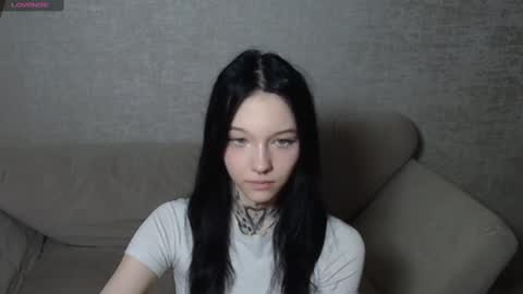 Snapshot of mefwhore chatting on 03.04.25 mefwhOre online show from 03.04.25