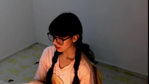 Snapshot of meg4nmiau chatting on 05.27.26 Meg4n Miauuuu online show from 05.27.26