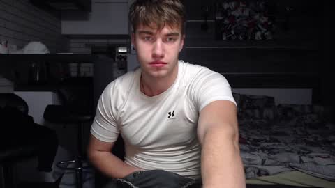 Snapshot of megamaxxxl chatting on 12.02.24 Max online show from 12.02.24