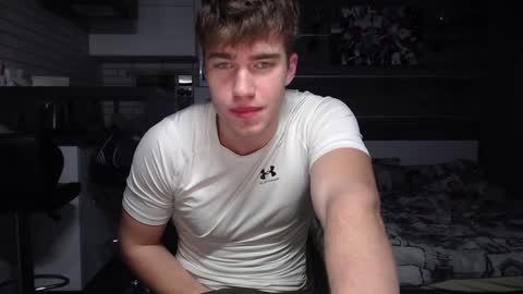 Snapshot of megamaxxxl chatting on 12.16.24 Max online show from 12.16.24