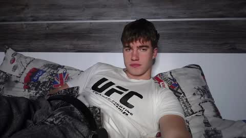 Snapshot of megamaxxxl chatting on 12.19.24 Max online show from 12.19.24